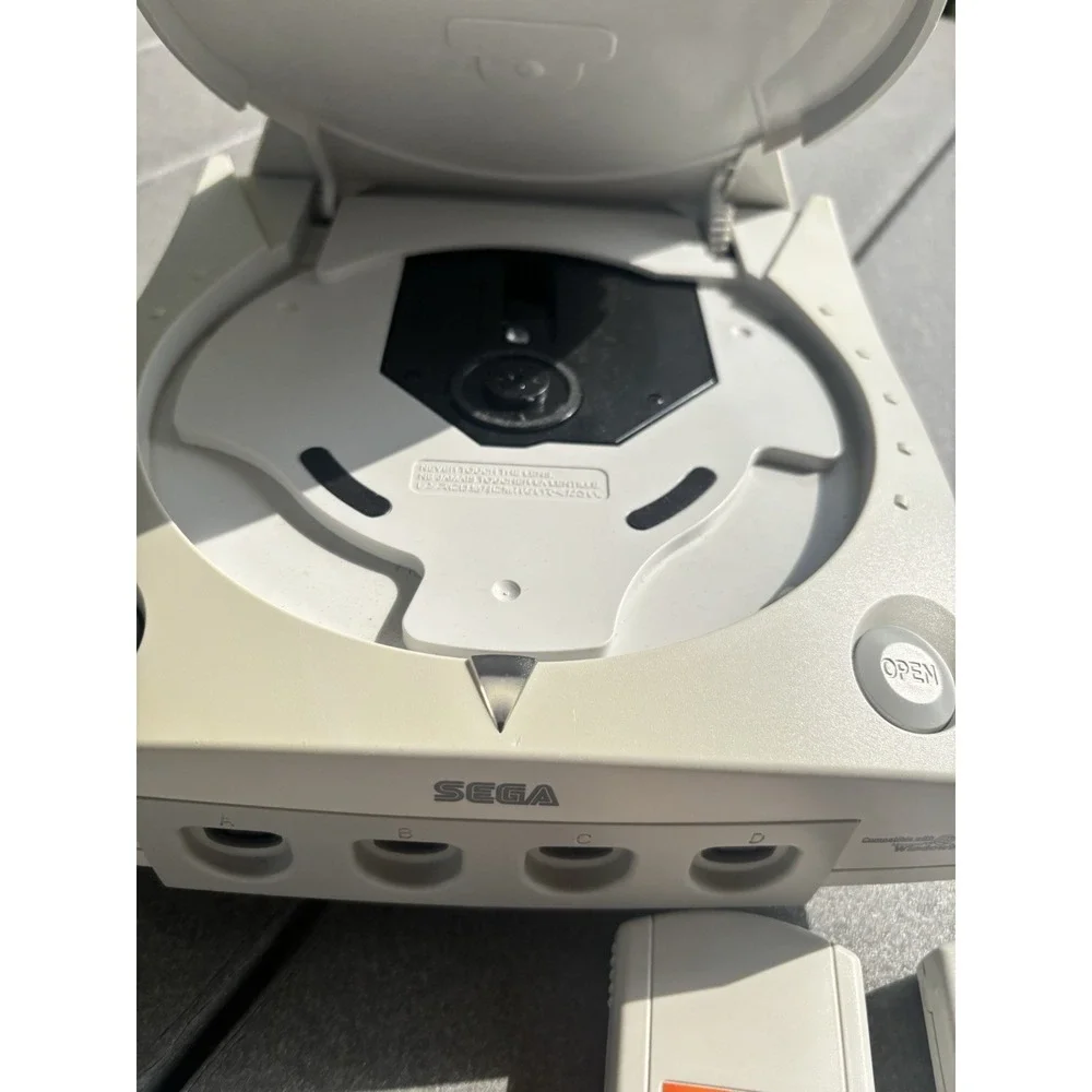 Sega Dreamcast HKT-3021 Home Video Game Console W/controller & Games VERY RARE